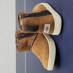 Ugg Toddlers Adler Sneaker Boots - size 2